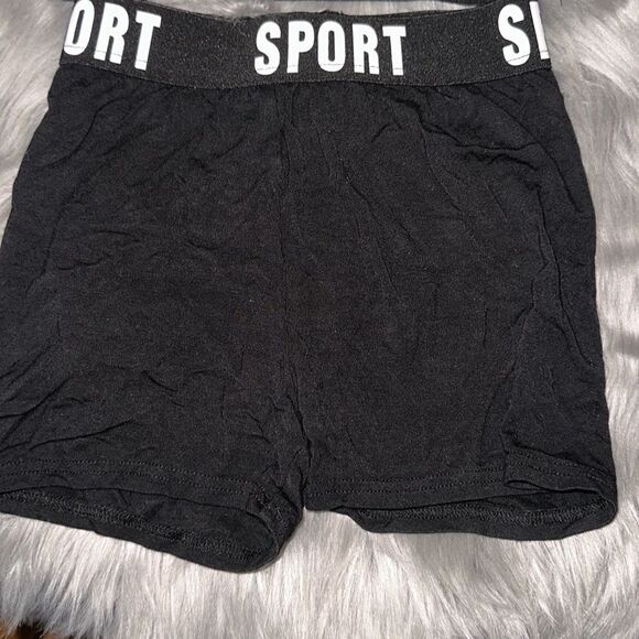 NWOT SHEIN black and white short set. Size 10. - Picture 4 of 5
